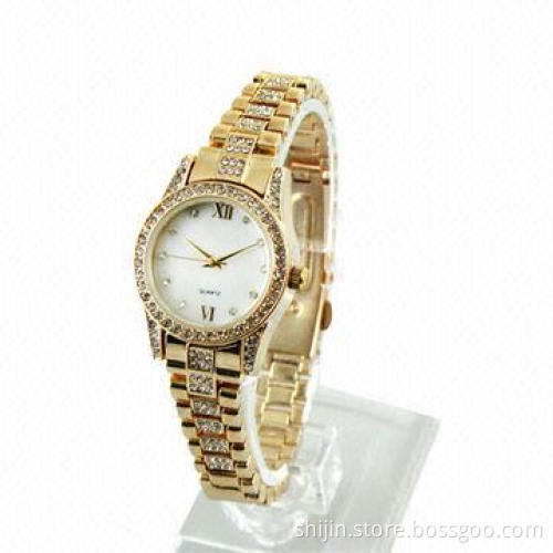 Fashionable Personalized Golden Lovely Couples Wristwatch